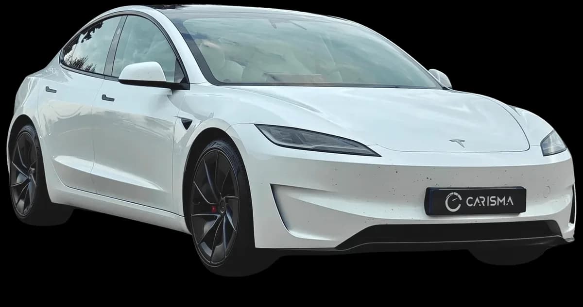 Tesla Model 3 Performance blanche importée des Pays-Bas, plaque Carisma
